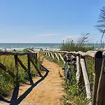 Lovely Flat With Garden In A Residence-beahost Bibione