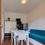 Apartment Lovely Flat With Garden In A Residence-beahost