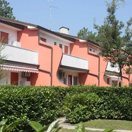Lovely Flat With Garden In A Residence-beahost