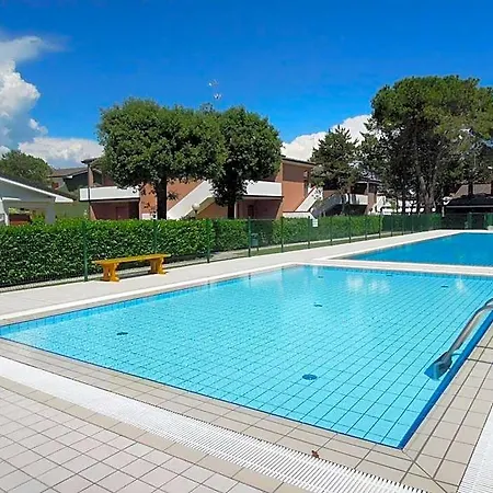 Lovely Flat With Garden In A Residence-beahost Apartment Bibione