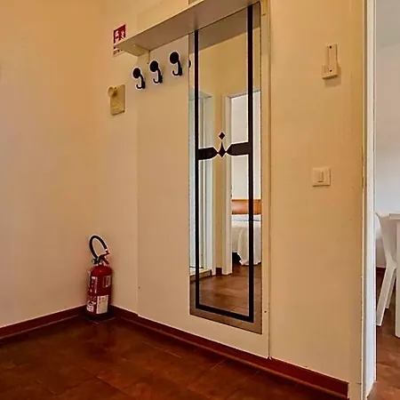 Lovely Flat With Garden In A Residence-beahost