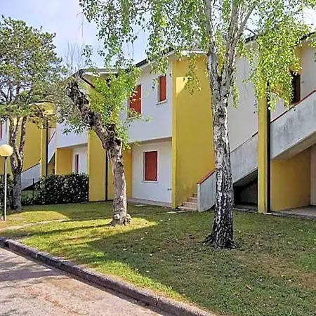 Apartment Lovely Flat With Garden In A Residence-beahost