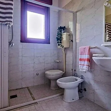 Lovely Flat With Garden In A Residence-beahost Bibione