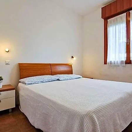 Lovely Flat With Garden In A Residence-beahost