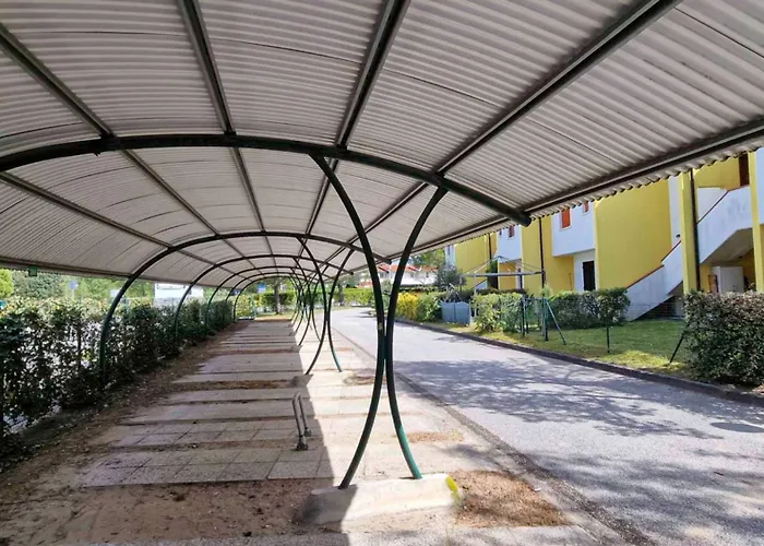 Lovely Flat With Garden In A Residence-beahost Bibione